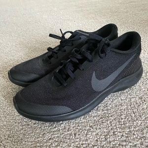 Nike flex sneakers